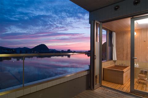 2泊目雁嶋別荘　客室半露天風呂（一例）